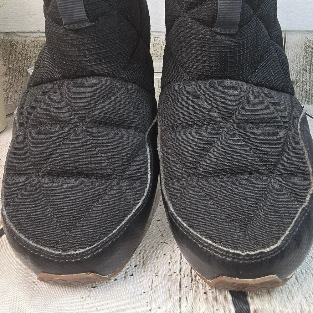 TEVA REEMBER MID TOP BOOT WOMENS BLACK QUILTED NYLON WINTER RAIN SIZE 6